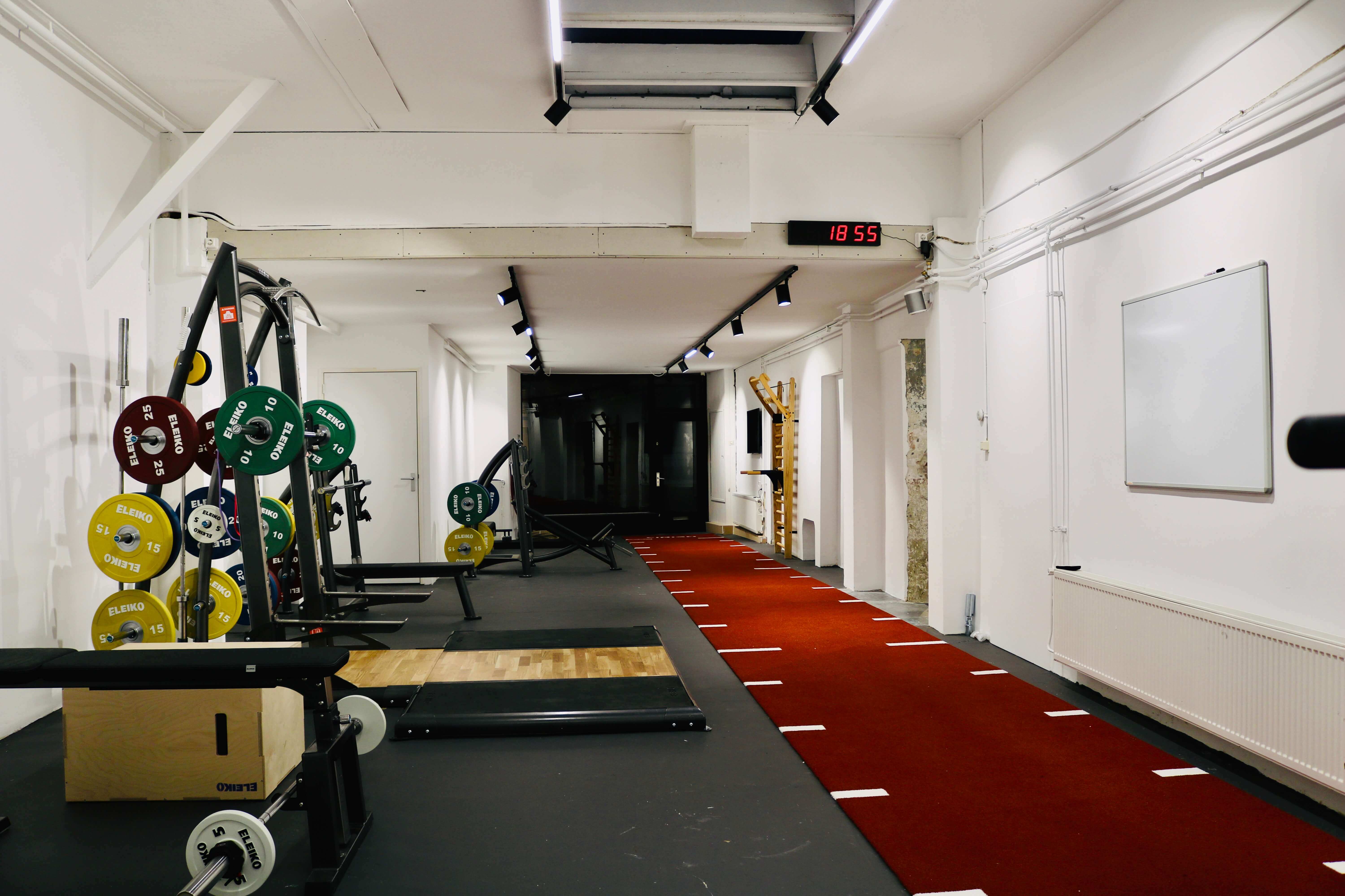 Les dalles pour sol de sport en intérieur : salle de sport, fitness